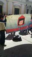 Solidaridad AIH con la lucha de los habitantes frente al congreso de guatemala